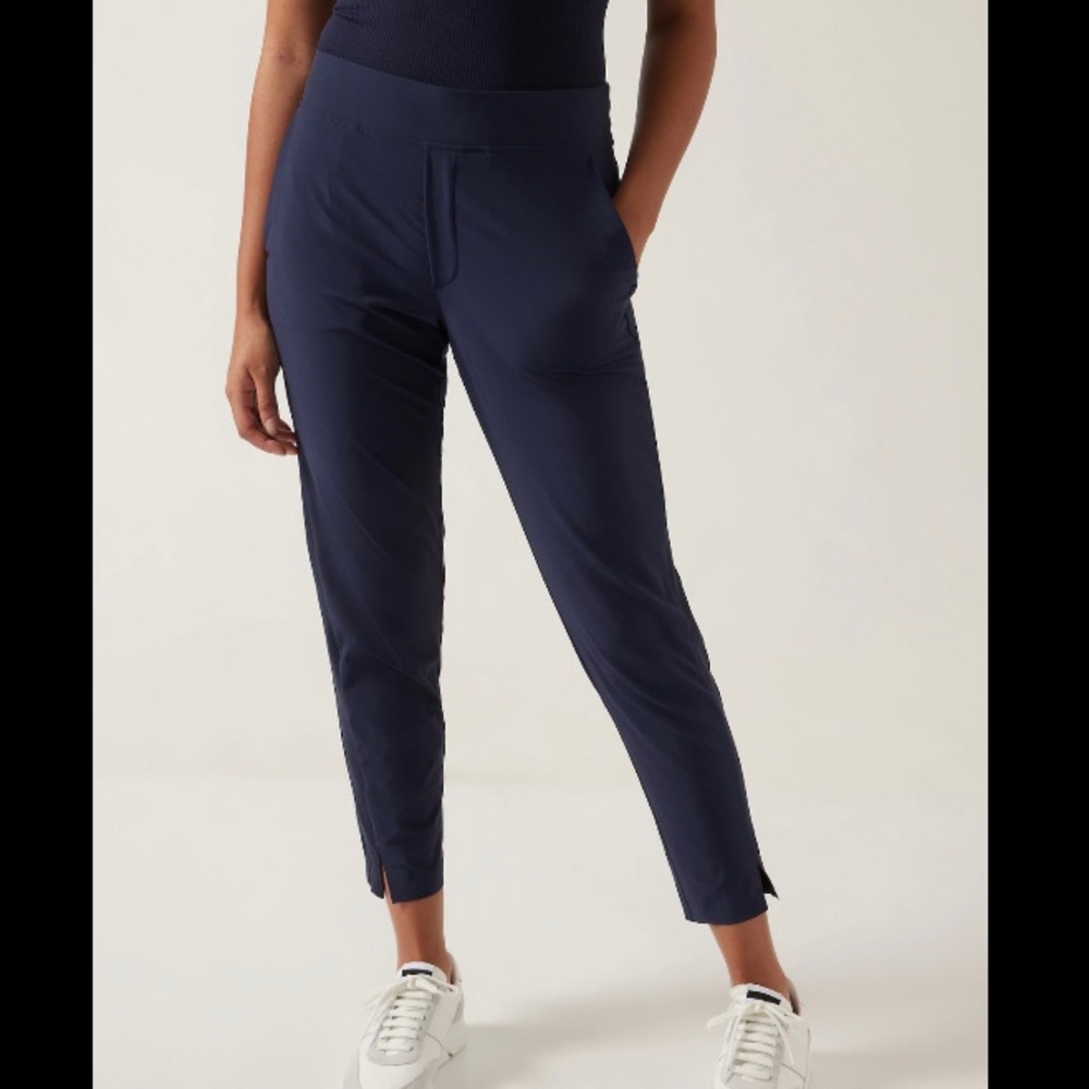 Athleta Brooklyn Ankle Navy Blue Pants in size 6